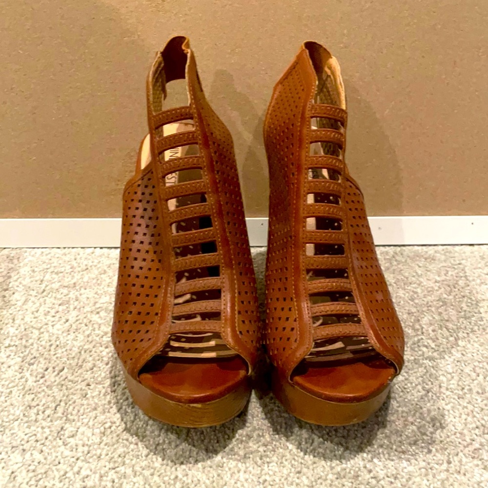 Women’s shoes